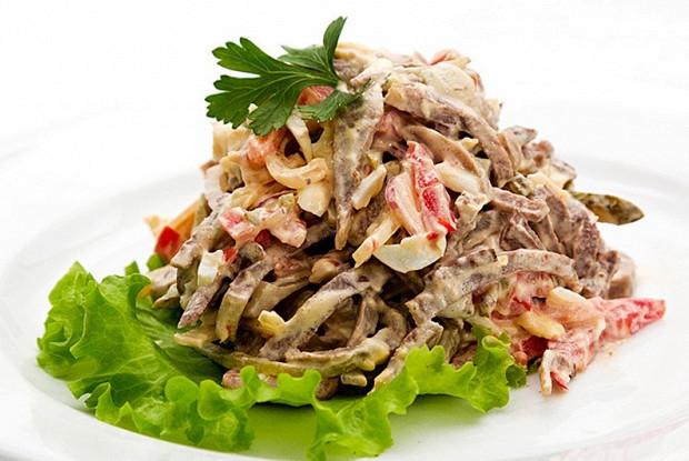 мясной салат 