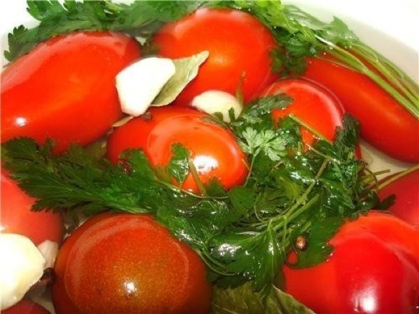 Помидоры, томатная паста, кетчуп в диете - вред и польза