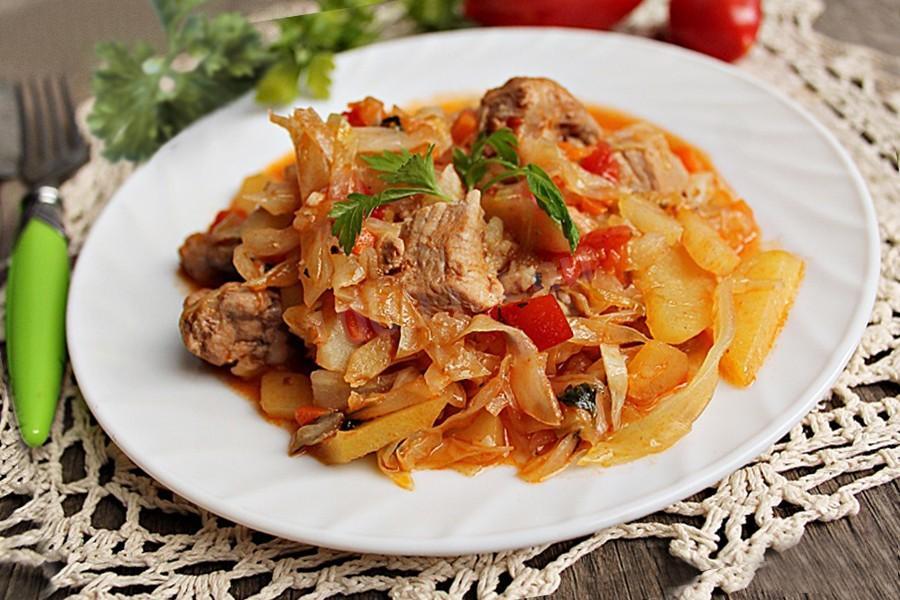 тушеная капуста с мясом